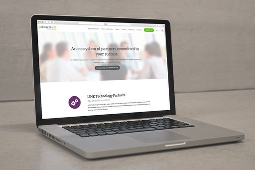  Der Spezialist für White Label Bezahllösungen
payolution ist nun Teil des Partnerprogramms des
Cloud-Commerce-Anbieters Demandware LINK. Nutzern der Demandware
Plattform stehen somit ab sofort die beliebtesten Zahlungslösungen
in der D-A-CH Region „Kauf auf Rechnung“ und „Ratenzahlung“ von
payolution zur Verfügung.