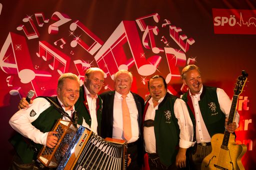 Bürgermeister Häupl bei „Musik in Rot-Weiß-Rot“:
Favoriten schunkelt und tanzt