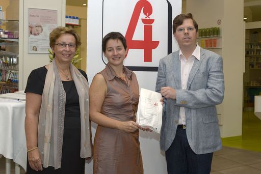 http://www.apa-fotoservice.at/galerie/7070 Die
Wiener Apotheken bieten ein Zustellservice, mit dem dringend
benötigte Arzneimittel direkt ans Krankenbett geliefert werden.
Unter dem Motto „Krank daheim, wir lassen Sie nicht allein“ ist das
Notfall-Service heute vorgestellt worden. Foto