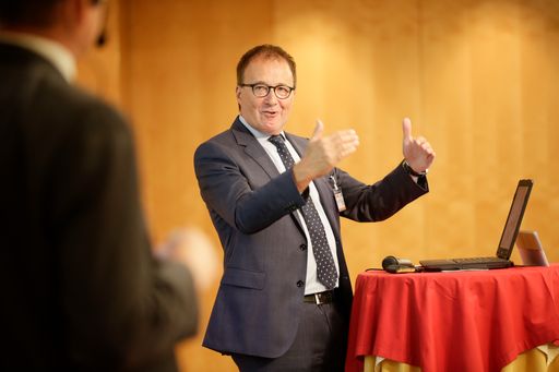  Prof. Mag. Herbert Lechner, Österreichische Energieagentur /
Monitoringstelle Energieeffizienz, über Chancen des EEffG.