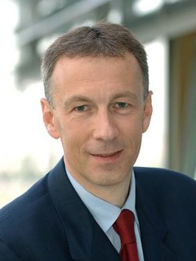  Mag. Anton Pauschenwein neuer Marktvorstand der
Ärztebank