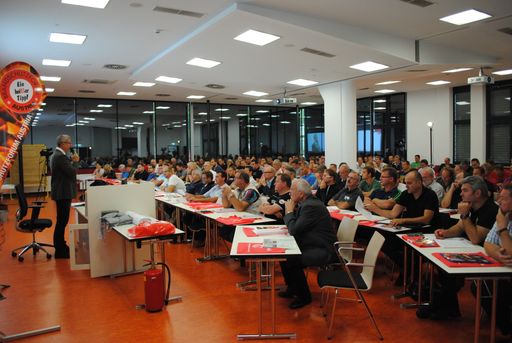  Ein volles Haus am Brandschutztag des BFA.