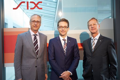 http://www.apa-fotoservice.at/galerie/7093
http://www.apa-fotoservice.at/galerie/7093 Im Bild v.l.n.r. Dr. Urs
Rüegsegger (Group CEO SIX), Roger Niederer (Managing Director SIX
Payment Services Österreich und Jürg Weber (Division CEO SIX Payment
Services)