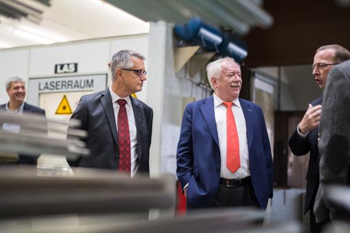  "An ned schlecht": Bürgermeister Häupl besuchte
Rheinmetall MAN Military Vehicles