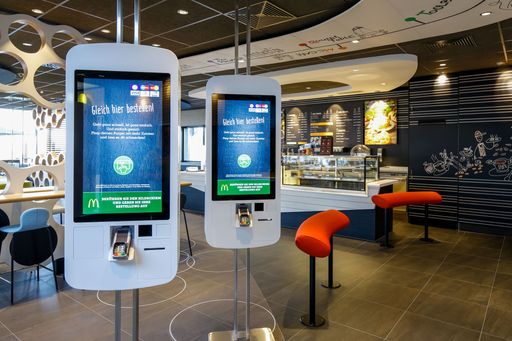 Das modernste und größte McDonald’s Restaurant
Österreichs von Franchisenehmer Andreas Schwerla wird am 1. Oktober
in St. Pölten eröffnen.