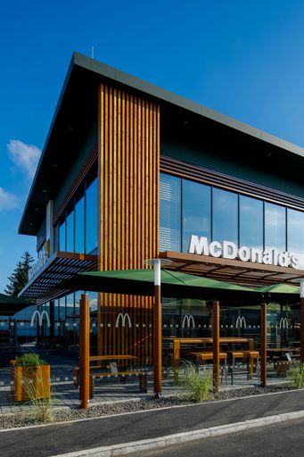 Vorschau Bild von Das modernste und größte McDonald’s Restaurant
Österreichs von Franchisenehmer Andreas Schwerla wird am 1. Oktober
in St. Pölten eröffnen.