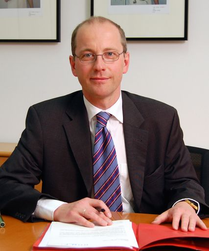 Friedrich Faulhammer als Rektor wiedergewählt