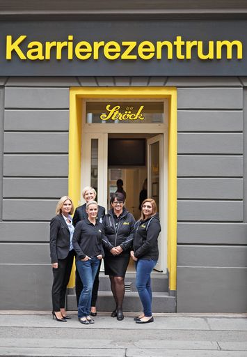 Vorschau Bild von Ströck-Karrierezentrum mit Irene Ströck, Eva Planötscher-Stroh,
Roswitha Schaffer, Vanessa Thell und Nathalie-Bauer (v.l.n.r.)