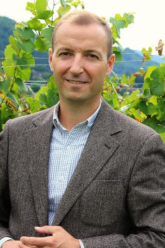 Porträt Gabmann HD stehend Gabmann: Gerechtigkeit im
Bildungswesen sichern