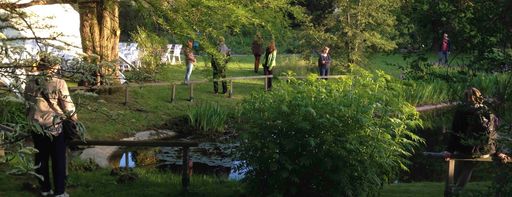  BILD 1 zu OTS - NATURESPONSE® ANTWORTEN DER NATUR Erlebnisse
erobern Tourismus: NATURESPONSE® in der Abendakademie von Gerhard
Birsak, Botanischer Garten, Linz, 28.05.2015 mit Sabine Schulz.