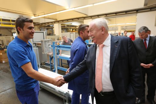 Bürgermeister Michael Häupl auf Betriebsbesuch bei
Dietzel Univolt