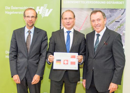 Roland Norer, Kurt Weinberger und Gottfried Holzer
gemeinsam gegen den Bodenverbrauch in Österreich