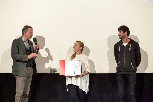 Vorschau Bild von Publikumspreis für den rumänischen Balkanwestern
AFERIM!_Carl Achleitner Vorstand VdFS, Produzentin Ada Solomon,
Hauptdarsteller Toma Cuzin.