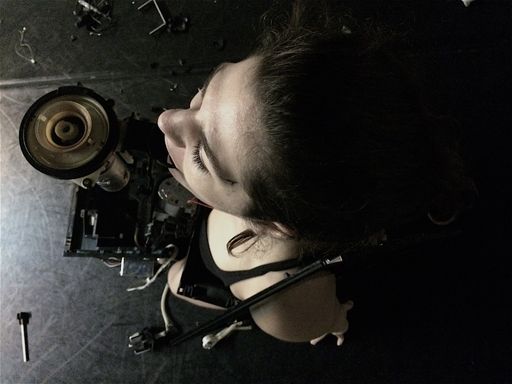  body & machinery - Tänzerin Mirjam Klebel. April
2015.