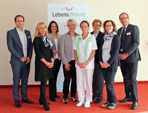 Univ.-Prof. Dr. Christoph Pieh, Univ.-Prof. Dr.
Anita Rieder, Dr. Christina Lohninger (Prokuristin), Prim. Dr.
Christiane Handl, Dr. Sigrid Ruth, Univ.-Prof. Dr. Henriette Walter,
Mag. Kerstin Matzka-Pöll, Prim. Dr. Johannes Püspök (Ärztlicher
Leiter)