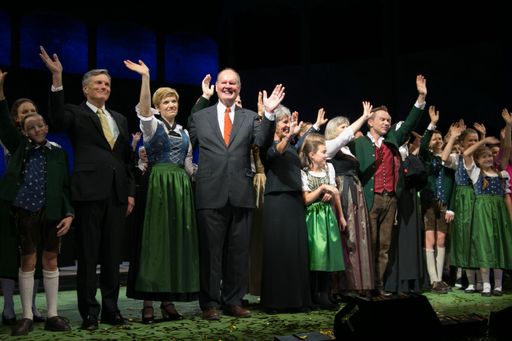 Vorschau Bild von Gala "The Sound of Music" zum 50 jährigen
Jubiläum in der Felsenreitschule Salzburg.Foto: Franz Neumayr
17.10.2015