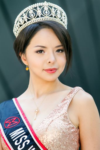  Vor der Endausscheidung der diesjährigen Miss
World-Ausscheidung kommt die aus China stammende Anastasia Lin, Miss
World Canada 2015, in der Woche vom 26. Oktober 2015 nach Wien. Sie
nimmt an mehreren Veranstaltungen im Zuge von "China Quo vadis?" in
Wien teil. www.chinaquovadis.com