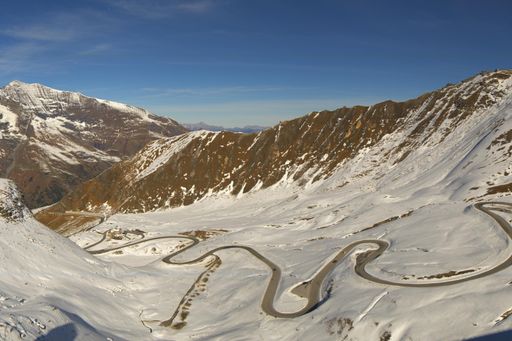  Herrlicher Ausblick vom Fuscher Törl auf die
Großglockner Hochalpenstraße