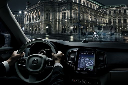 Vorschau Bild von Volvo Life Paint: Licht reflektierender Spray für mehr Sicherheit
im Straßenverkehr