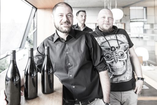 Die Neun Weine Gründer: Michael Prünner, Markus
Pauschenwein, Herbert Zerche