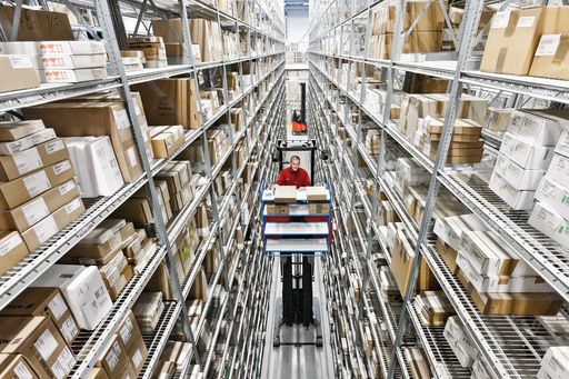 Lagerlogistik bei DB Schenker.