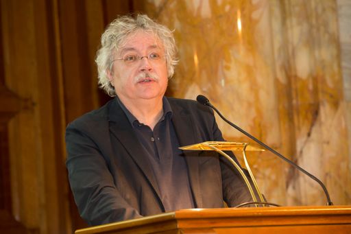 Vorschau Bild von APA und UniCredit Bank Austria vergaben am
Mittwoch, 18. November, in Wien zum zwölften Mal den
Journalistenpreis „Writing for CEE". Der Schriftsteller und
Ehrengast Karl-Markus Gauß hielt eine Rede über „Die Entdeckung
Europas“.