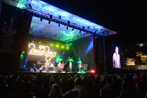 Kultband beim mittlerweile schon traditionellen
Top of the Mountain Concert: The Beach Boys eröffnen mit fulminanter
Show die Wintersaison in Ischgl.