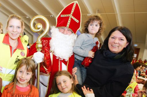  http://www.apa-fotoservice.at/galerie/7359 Patin
Karin Risser beim Nikolauszug 2015