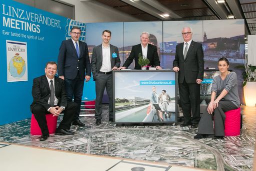  Wie verändern neue Medien in Zukunft unsere
Begegnungen? Das wurde bei der Tourismuskonferenz in der UNESCO City
of Media Arts thematisiert.
