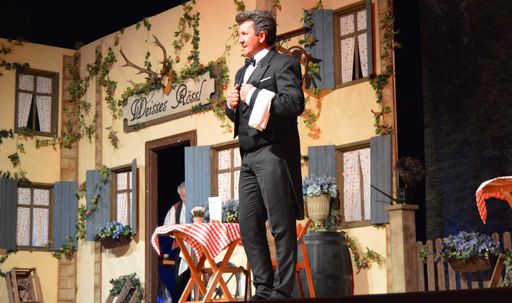Iva Schell als fesche Rösslwirtin und ein Gastauftritt von Zabine
Donnerstag, 30. Juni 2016 und Freitag, 1. Juli 2016, Beginn 20 Uhr