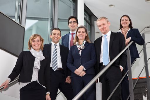  Im Bild v.l.n.r.: K. Hanschitz, Florian Haugeneder,
Emmanuel Kaufman, Bettina Knötzl, Axel Thoß, Patrizia Netal