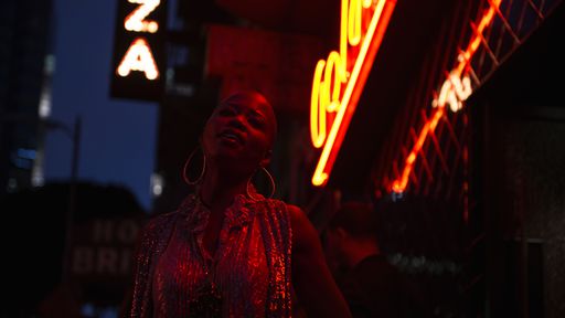 Vorschau Bild von Heineken launcht globale Kampagne zu
verantwortungsvollem Alkoholkonsum: Starke Frauen übermitteln die
Botschaft, dass Frauen Männer bevorzugen, die moderat und
verantwortungsvoll trinken.