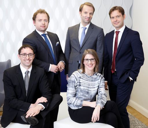  Die neuen Partner vlnr: Thomas Seeber, Daniel
Liemberger, Katharina Körber-Risak, Wolfgang Sindelar, Gert Wallisch