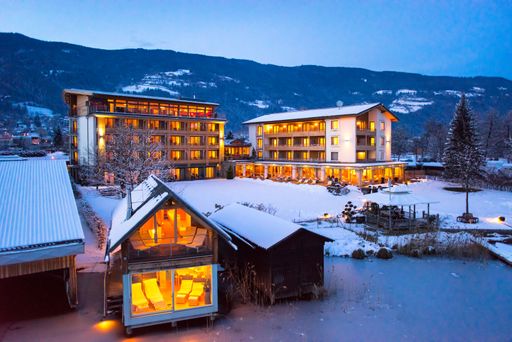 Vorschau Bild von 100% Weiterempfehlung brachten dem ****Hotel
SeeRose den ersten Platz beim Holidaycheck Award ein. Das Hotel
zählt so 2016 offiziell zu den beliebtesten Hotels weltweit.