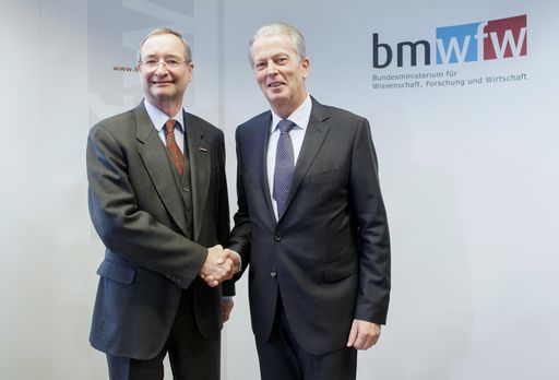 25.01.2016 Mitterlehner und Leitl präsentieren neues
Maßnahmenpaket zum Thema "Bürokratie abbauen, Wirtschaften
erleichtern"