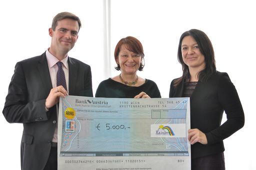  Mit einer Spende in Höhe von € 5.000 unterstützt
die ARAG Österreich den gemeinnützigen Verein RAINBOWS
(www.rainbows.at)