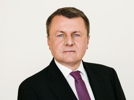 Dr. Peter Braumüller (56), FMA-Bereichsleiter für Versicherungs-
und Pensionskassenaufsicht