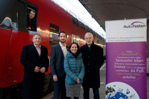  In der Fastenzeit das eigene Mobilitätsverhalten
überdenken und Alternativen ausprobieren - auch in der Gruppe oder
Schulklasse.