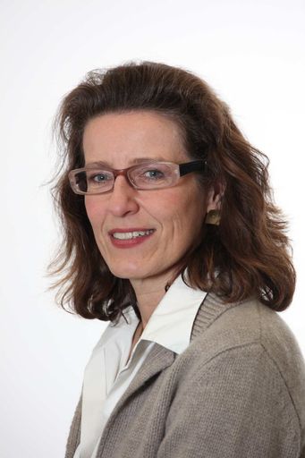 Die Geschäftsführung des AIT Austrian Institute of
Technology informiert über die Bestellung von Frau Prof.in Elke
Guenther zum neuen Head of Department des Health & Environment
Departments. Frau Guenther übernimmt ab 1. Juni 2016 die Leitung des
Departments und folgt Michaela Fritz nach, die zur Vizerektorin für
Forschung und Innovation der MedUni Wien berufen wurde.