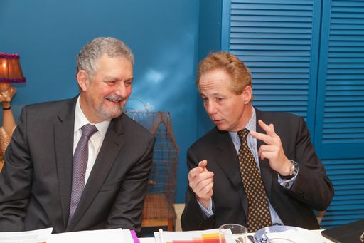 http://www.apa-fotoservice.at/galerie/7523 Im Bild
von links nach rechts: Aslan Milla, Senior Partner PWC Österreich
und Georg Kapsch, CEO Kapsch Gruppe und Georg Kapsch, CEO Kapsch
Gruppe