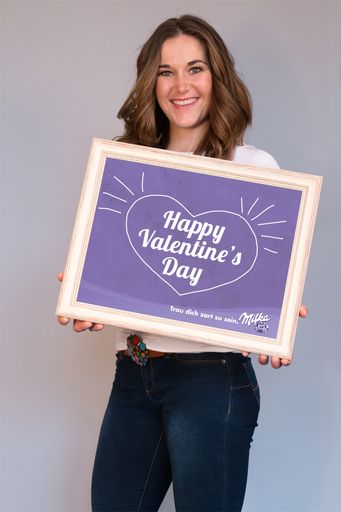 Vorschau Bild von Milka Skistar Šárka Strachová präsentiert ihre
zarte Valentinstags-Botschaft 2016.