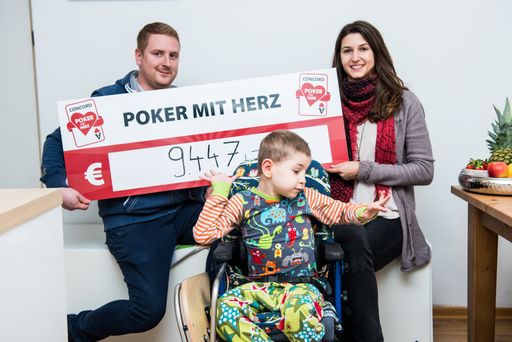  Poker mit Herz Scheckübergabe an die Familie
Kreuzer