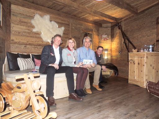  Hansjörg Kogler (Geschäftsführer SkiWelt
Westendorf), Anita Baumgartner (Marketing Leitung SkiWelt), Jörg
Wund (Inhaber Therme Erding)