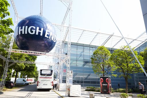 MOC-München / HIGH END 2016 - im MOC München - vom
05. bis 08. Mai / Beste Prognosen für eine erfolgreiche HIGH END
2016 / Weiterer Text über ots und www.presseportal.de/nr/118361 /
Die Verwendung dieses Bildes ist für redaktionelle Zwecke
honorarfrei. Veröffentlichung bitte unter Quellenangabe: "obs/HIGH
END SOCIETY SERVICE GmbH"