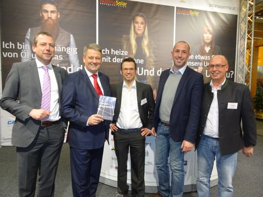 Mischensky, Minister Rupprechter, Chr. Sief (SIKO Solar), R.
Gattringer (GASOKOL), H. Weiss (mySolar)