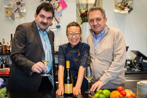  Gruppenfoto für Beginn des Wein und
Menüpräsentation