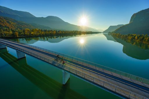 Der Drauradweg verbindet auf insgesamt 366
Kilometern die drei Länder Italien, Österreich und Slowenien. 222
Kilometer davon verlaufen in Kärnten.