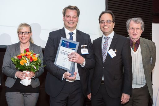 Preisverleihung IP Management Award 2016 an Kapsch
TrafficCom im Rahmen der Fachtagung Patente 2016 im Hotel Sofitel
Munich Bayerpost, 01.03.2016.