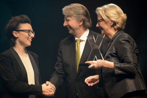 Vorschau Bild von Christine Antlanger Winter Mindshare Oliver Jonke Herausgeber
medianet Friederike Mueller Wernhart CEO Mindshare
photographer.zoneGregor_Turecek