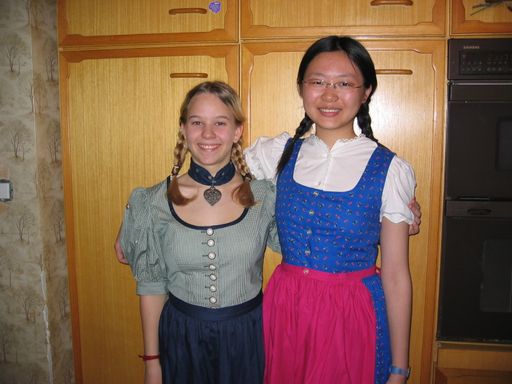 chinesische Schülerin mit Gastschwester